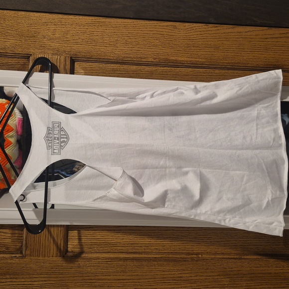 Pura Vida White Tank with Colorful Rainforest Design - Picture 4 of 5